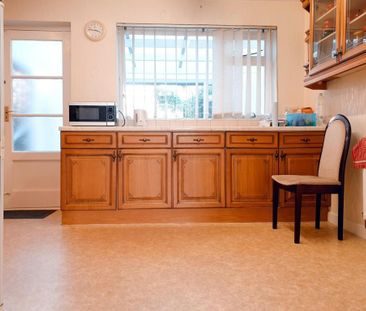 3 bedroom terraced house to rent - Photo 6