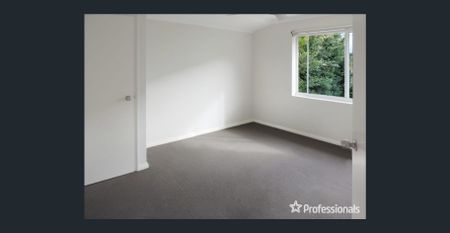 Spacious 4-Bedroom Family Home in Beachside Alkimos - Photo 2