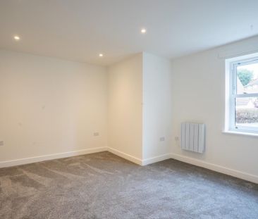 2 bedroom apartment to rent - Photo 6