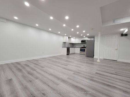 Detached Home For Lease | E8123238 - Photo 2