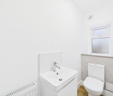 Ermin Street, Brockworth, Gloucester - Photo 2