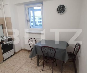 Garsoniera 52mp, centrala termica, zonă centrală, Restaurant Divino - Fotografie 4