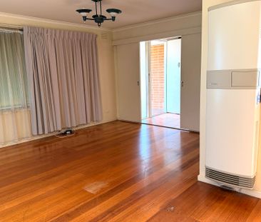 3 Chateau Avenue, Narre Warren VIC - Photo 2