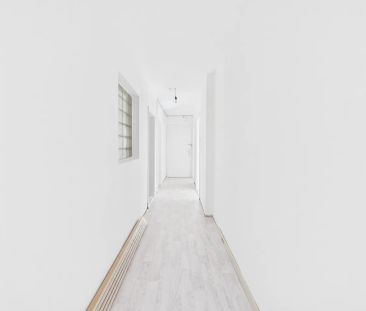 Geräumige 3-Zimmer-Wohnung in älterem Gebäude inmitten des Marktes ... - Photo 6