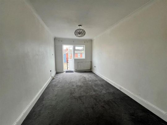 2 bedroom house to rent - Photo 1