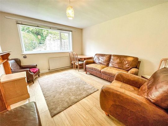 4 bedroom semi-detached house to rent - Photo 1