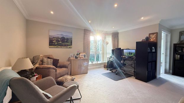 2 Bedroom Apartment - Photo 1