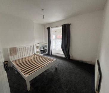 2 Bedroom End Terraced House To Rent - Photo 2