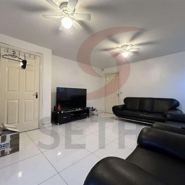 Ross Walk, Belgrave, Leicester, LE4 - Photo 1