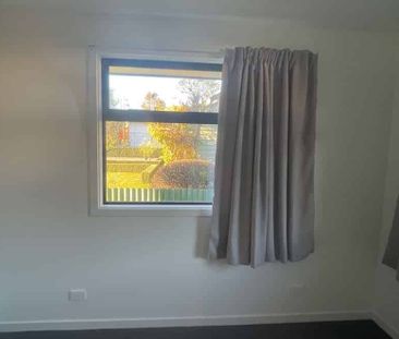 Tidy 3 bedroom new build house - Photo 2