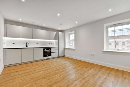 A brand new and unfurnished one bedroom apartment in the Horlicks by Berkeley Homes in Slough. - Photo 3