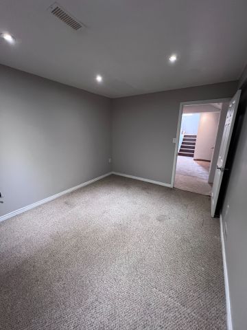 For Lease - 1793 McGill Court, Oshawa, Ontario - Photo 2