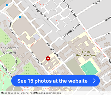 12 Springfield Drive, London - Photo 1