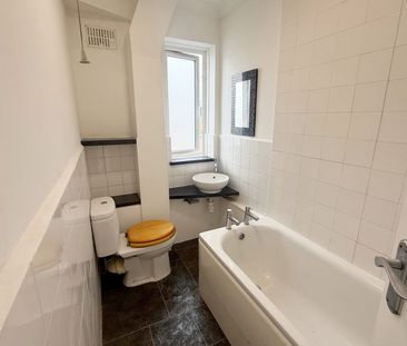 1 Bedroom Flat, Chichester Drive East, Saltdean - Photo 4