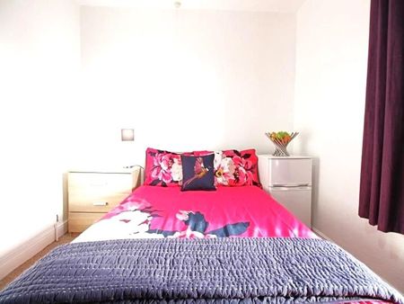 96 Foster Street, Lincoln, Lincolnshire Lincolnshire, LN5 7QF - Photo 4