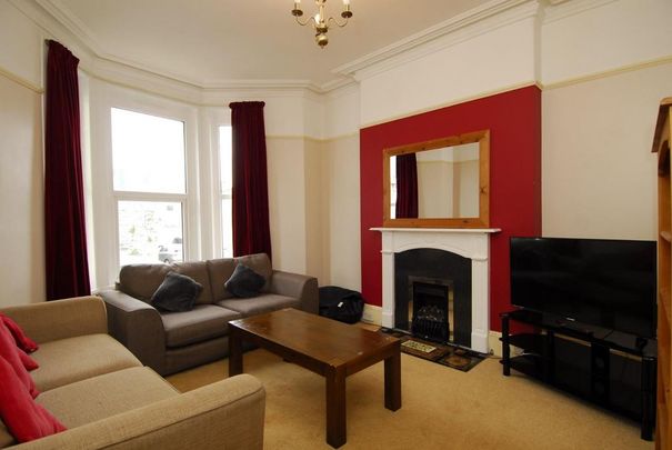 4 bedroom house to rent - Photo 1