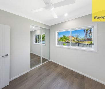 BRAND NEW TWO BEDROOM GRANNY FLAT WITH YARD - 950M WALK TO STATION - Photo 1