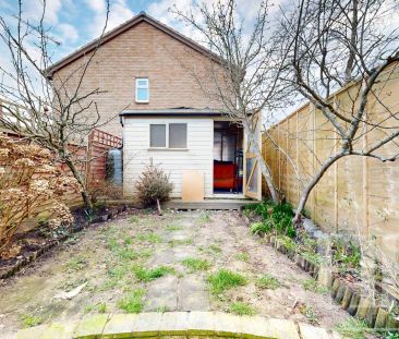 St. Brelades Road, Crawley, RH11 - Photo 6