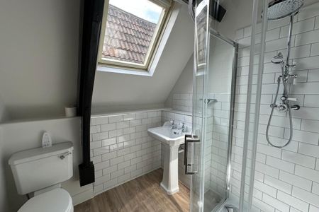 The Street, Grittleton, CHIPPENHAM - Photo 3