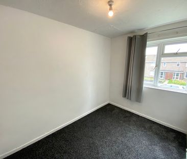 Bay Tree Avenue, Sketty, Swansea, SA2 - Photo 2