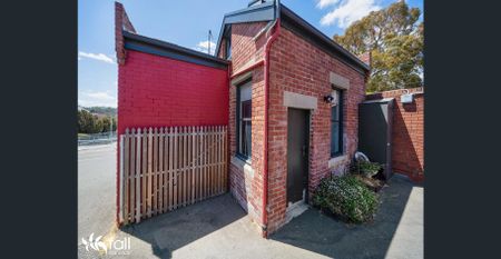 Niche Studio Apartment - Photo 2