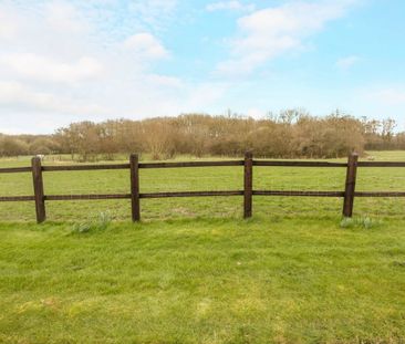 2 bedroom barn to rent - Photo 1