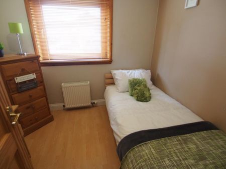 3 bedroom semi-detached house to rent - Photo 3