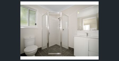 CONTEMPORARY AIR-CONDITIONED FULL SIZE ONE BEDROOM HOUSE - Photo 3