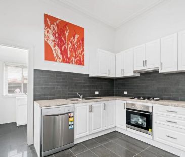 Fabulous two bedroom Victorian home - Photo 1