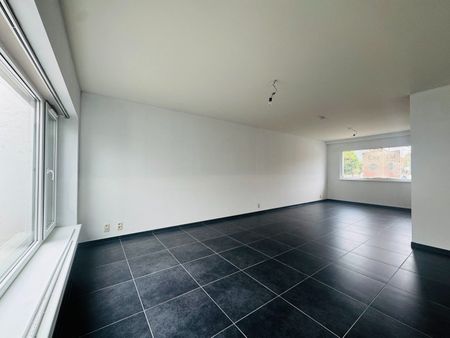 2 slaapkamerappartement met inpandige garage - Foto 2