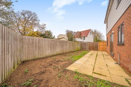 3 bedroom detached house to rent - Photo 4