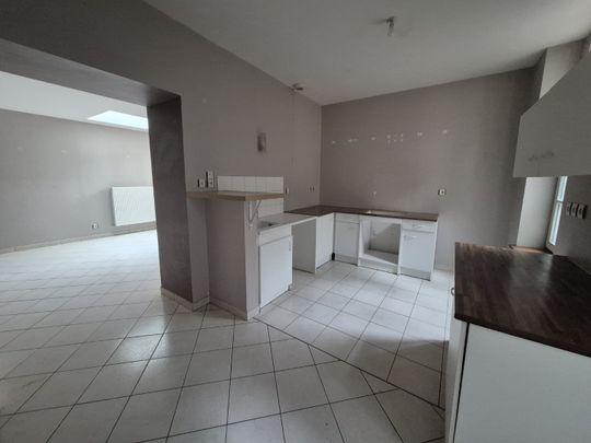 Location Maison 4 pièces 87m² VALENCIENNES 59300 - Photo 1