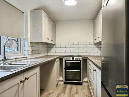 Emmanuel Close, Mildenhall - Photo 4