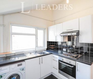 1 bedroom terraced to rent Norman Road, Southsea, Hampshire, PO4 - Photo 3