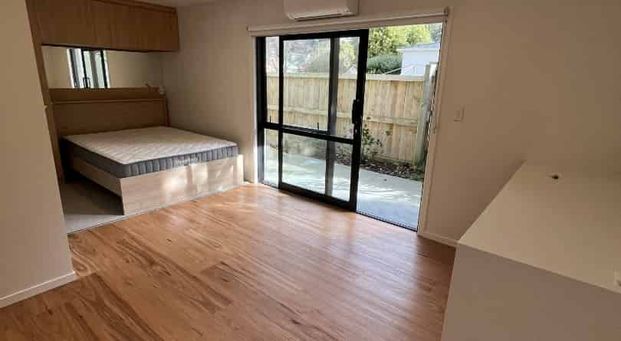 Luxury Ground Floor Studio Apartment - Photo 1