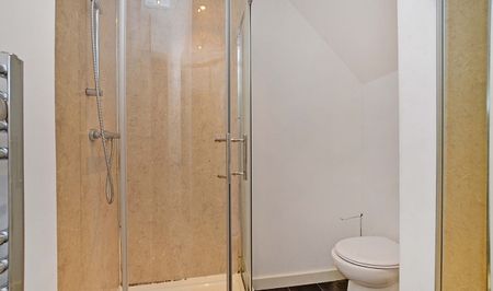 High Standard 4 Bedroom Student Property - Photo 4