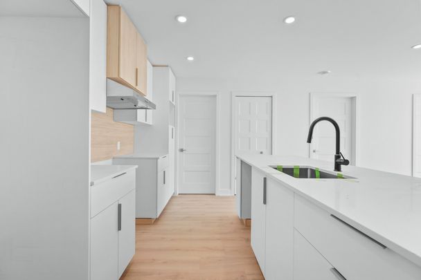 35 Rue Rivest, L'Épiphanie, QC J5X - Photo 1
