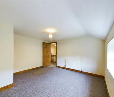 3 bedroom end of terrace house to rent - Photo 3
