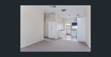 Location with Convenience and Appeal - Photo 4