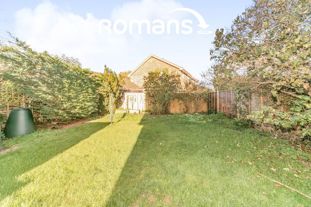 Ravensbourne Drive, Woodley, RG5 - Photo 1