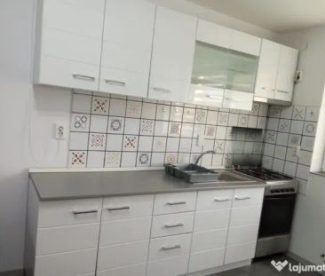Inchiriez apartament 2 camere - Photo 2
