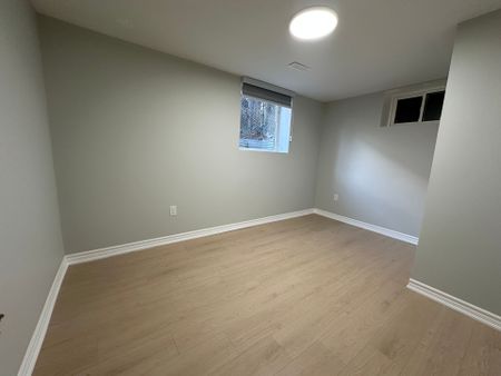 For Lease - 2365 Bostock Crescent Unit# Basement, Mississauga, Ontario - Photo 2