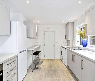 Westville Road, London, W12 - Photo 1