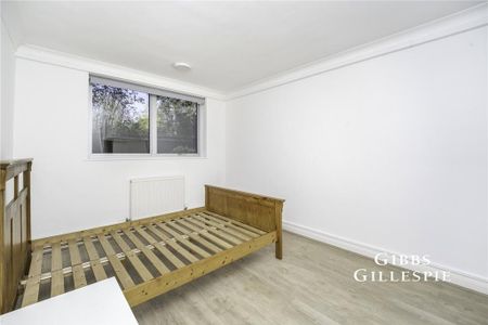 3 bedroom flat to rent - Photo 5