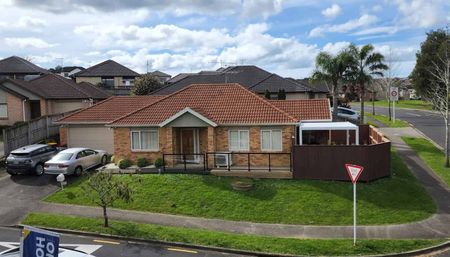 Stylish Single-Level Living in a Prime School Zone - Photo 4