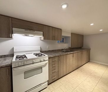 $1,199 / 1 br / 1 ba / 57 Burris st unit 3 - Photo 5