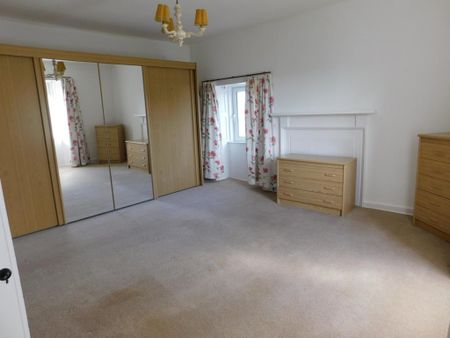 4 bedroom detached house to rent - Photo 5