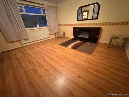 3 bedroom property to rent in Oldham - Photo 2