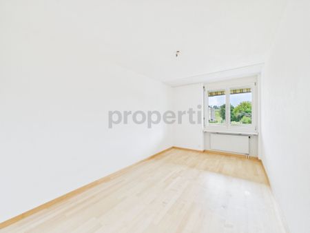 Grosszügige und helle 5.5-Zimmer Familienwohnung in Schwarzenburg - Foto 2