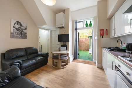 ., Preston - Photo 2